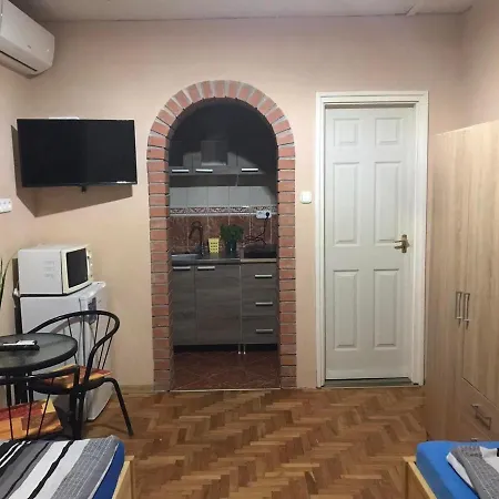 Tahiti Apartman Apartament *