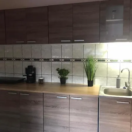 Tahiti Apartman *