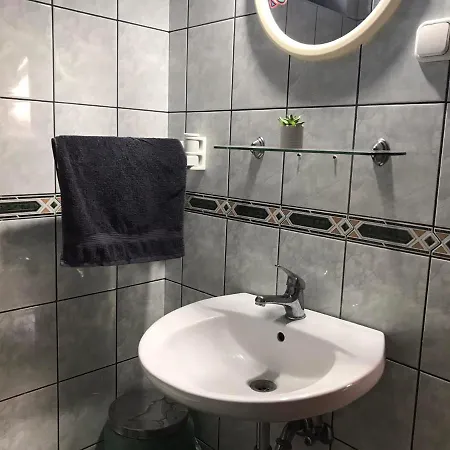 Tahiti Apartman *