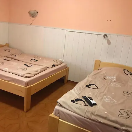 Tahiti Apartman Apartment