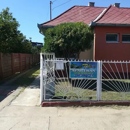 Tahiti Apartman *